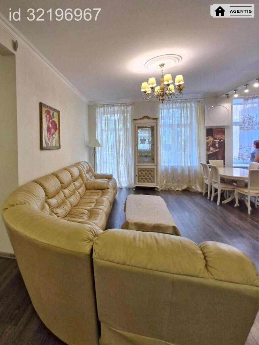 Apartment for rent 3 rooms, 110 m², 2nd fl./5 floors. Kostyolna 4, Kyiv. 