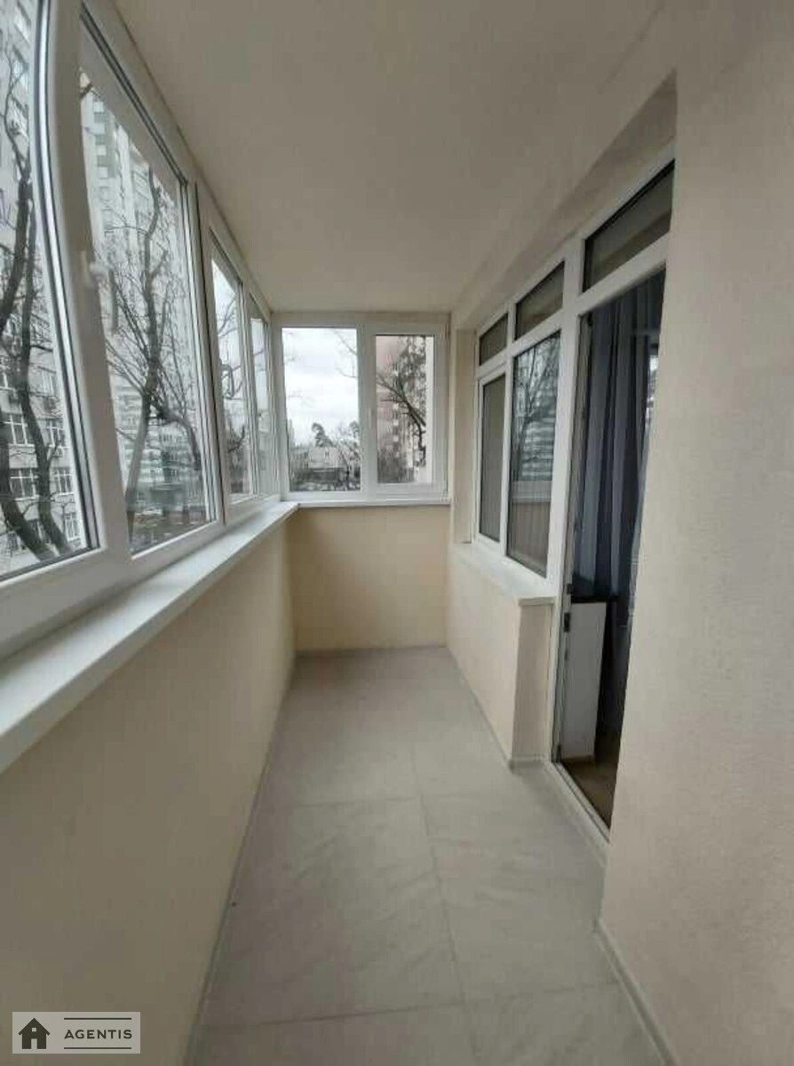 Apartment for rent 2 rooms, 60 m², 4th fl./15 floors. 109, Beresteyskyy prosp. Peremohy, Kyiv. 