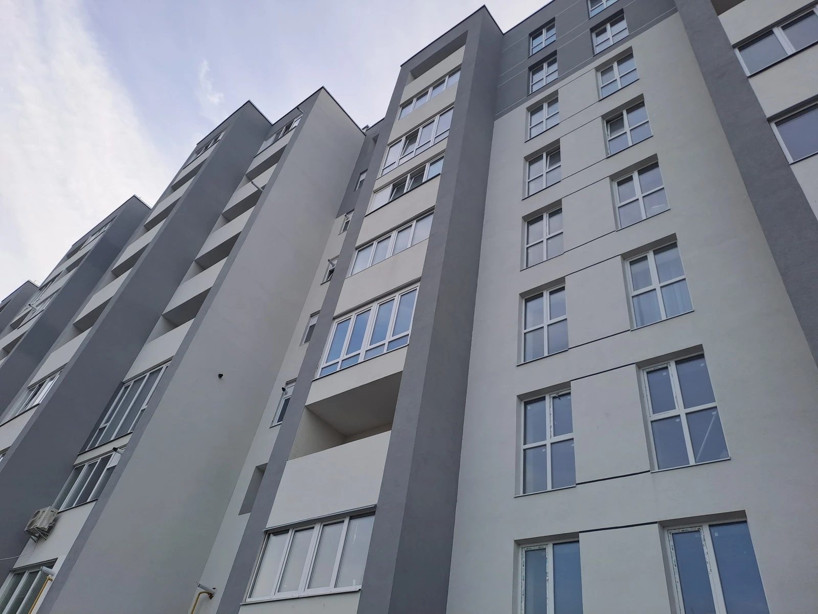 Apartments for sale 1 room, 41 m², 2nd fl./9 floors. Бам, Ternopil. 