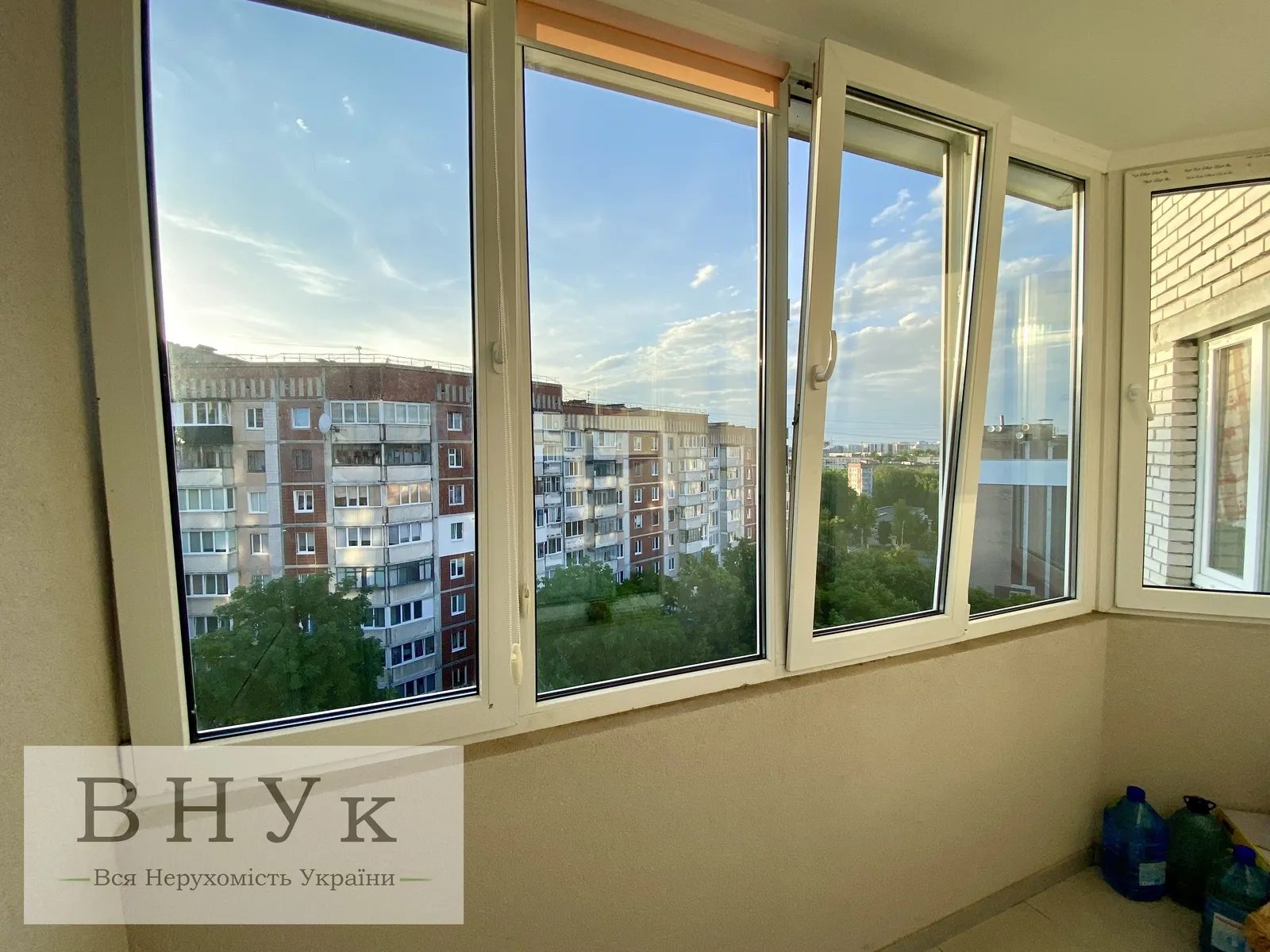 Apartments for sale. 1 room, 40 m², 8th floor/10 floors. Verbytskoho M. vul., Ternopil. 