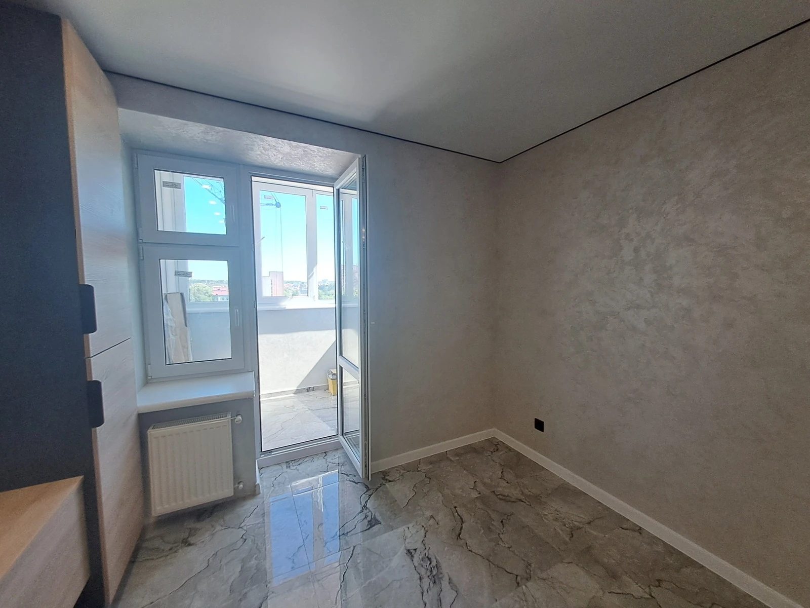 Apartments for sale. 1 room, 39 m², 8th floor/10 floors. Druzhba, Ternopil. 