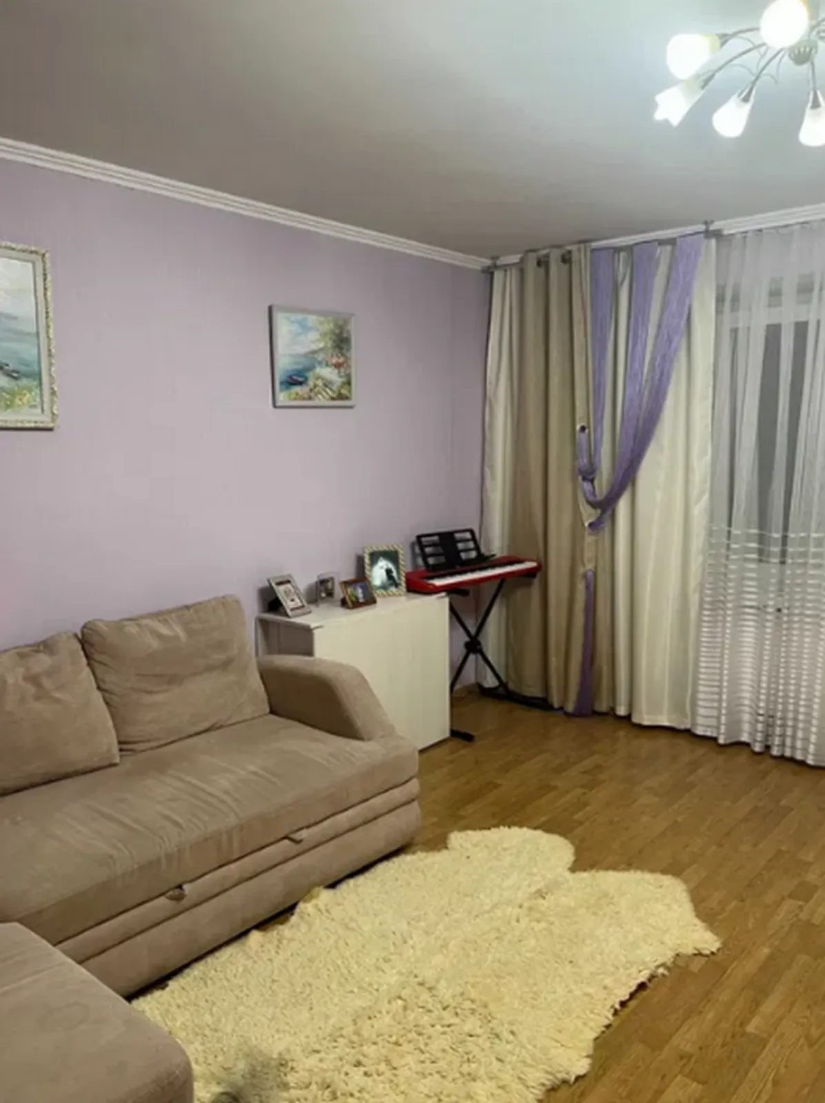 Продаж квартири 3 кімнати, 90 m², 4 пов./6 поверхів. Вишнівецького Д. б-р, Тернопіль. 