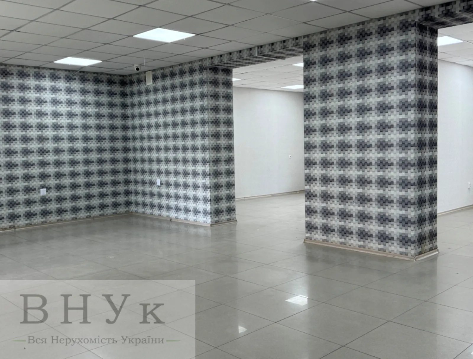 Продам нерухомість під комерцію 112 m², 1 пов./5 поверхів. Київська вул., Тернопіль. 