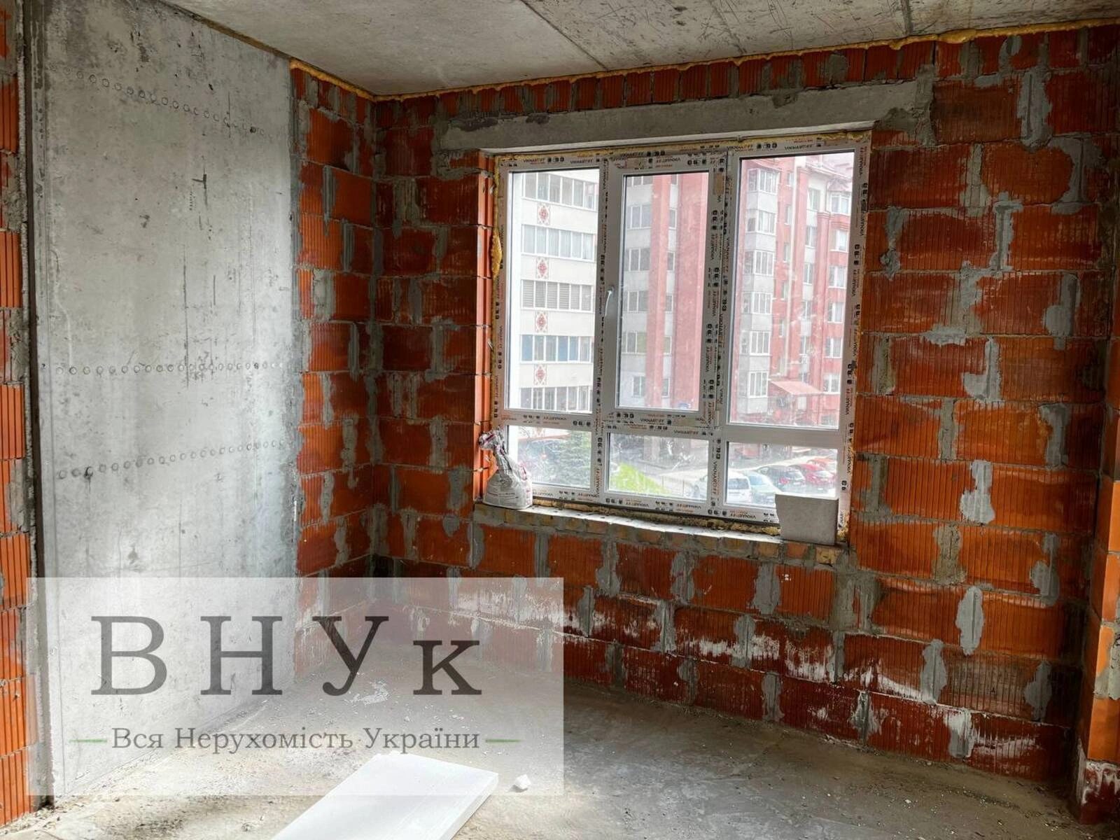 Apartments for sale. 3 rooms, 77 m², 1st floor/16 floors. Nechaya Polkovnyka vul., Ternopil. 