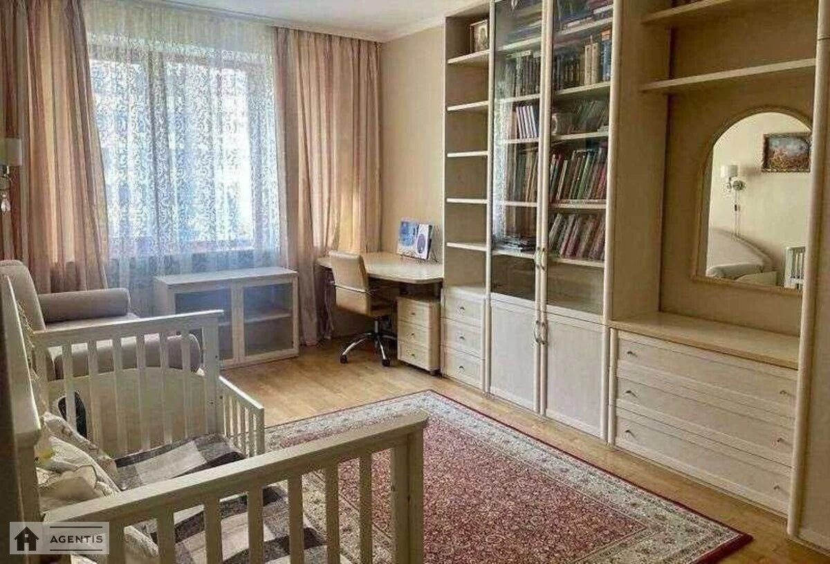 Apartment for rent. 4 rooms, 115 m², 5th floor/21 floors. 4, Staronavodnitcka 4, Kyiv. 