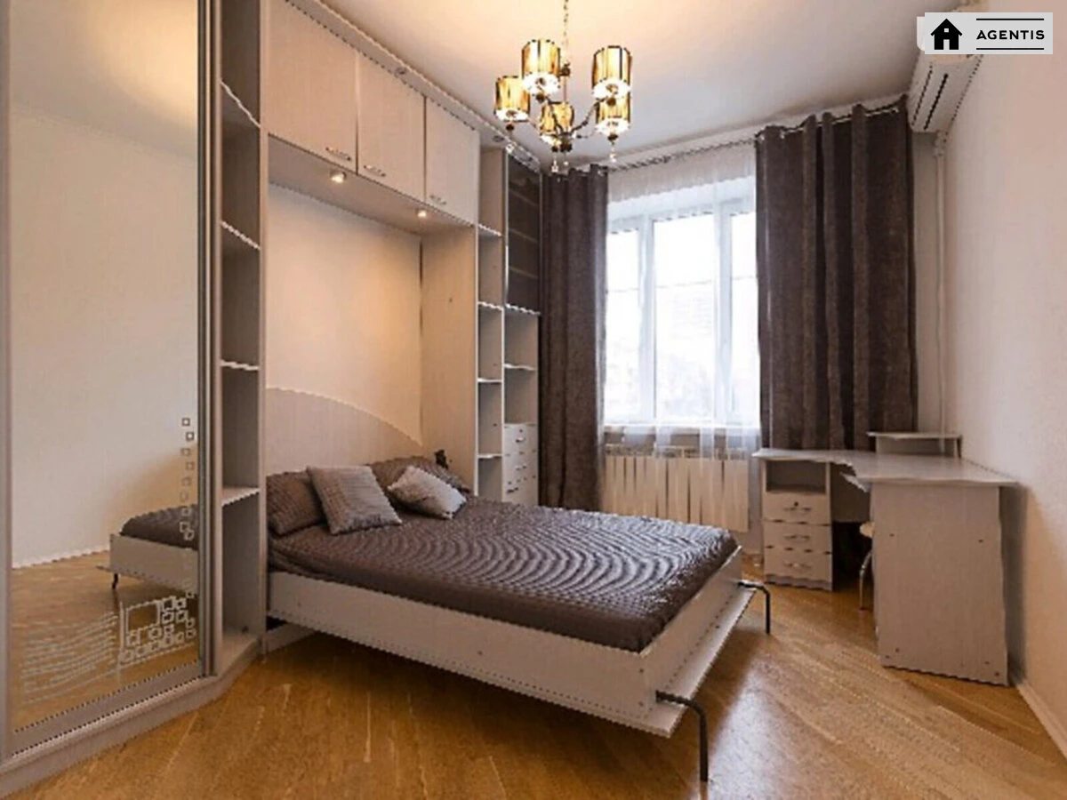 Apartment for rent. 3 rooms, 78 m², 3rd floor/5 floors. 10, Mechnykova 10, Kyiv. 