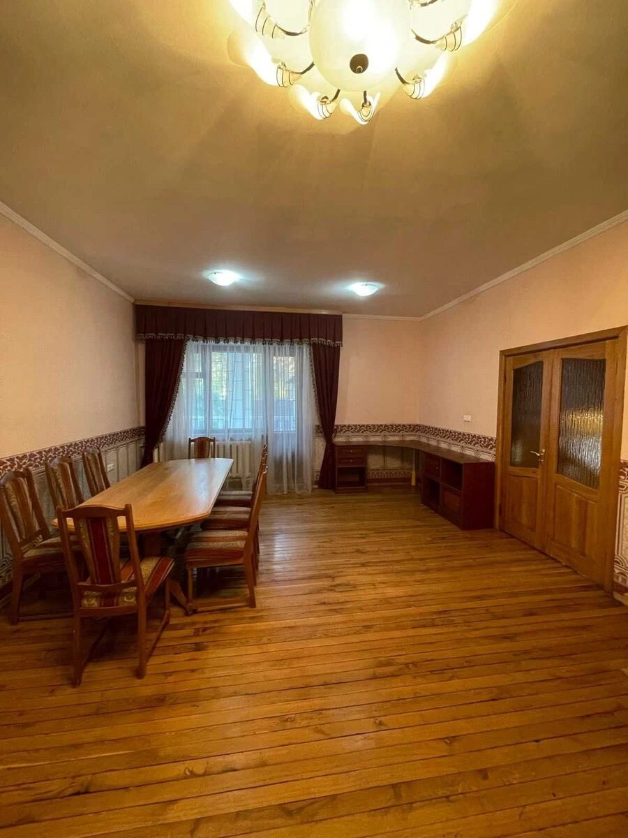 House for sale 250 m², 2 floors. Romankov. 