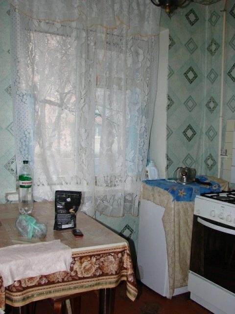 Apartments for sale. 3 rooms, 59 m², 1st floor/5 floors. Mykrorayon 12, Pervomayskyy. 
