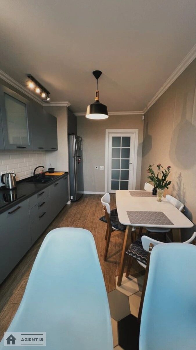 Apartment for rent. 2 rooms, 75 m², 17 floor/25 floors. 89, Kazymyra Malevycha vul., Kyiv. 