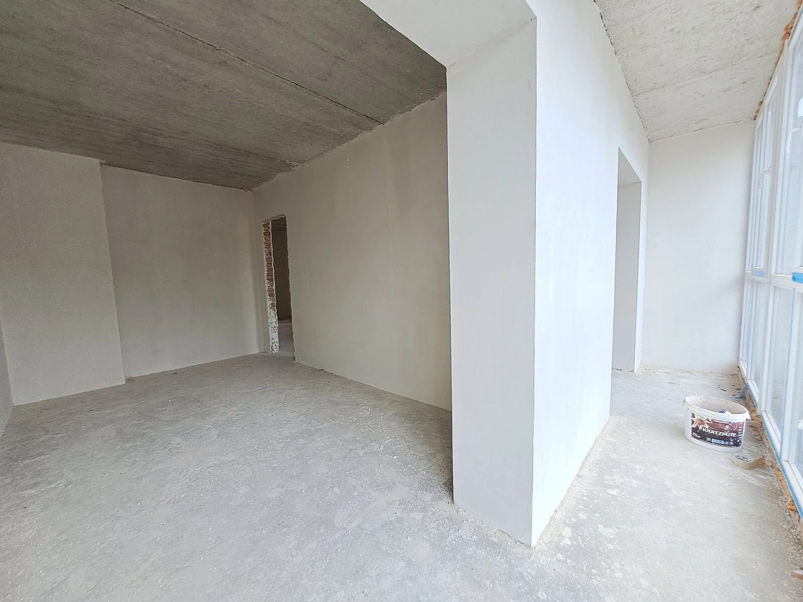 Apartments for sale. 3 rooms, 80 m², 1st floor/4 floors. Tatarska vul., Ternopil. 