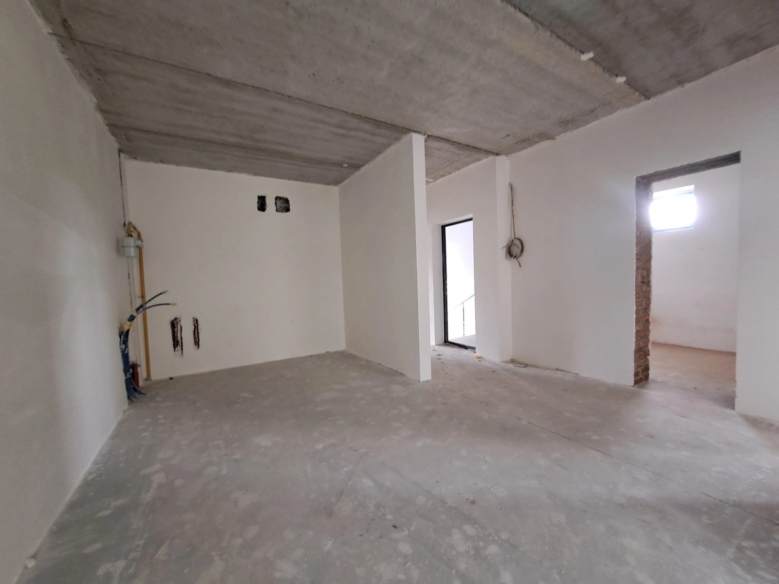 Apartments for sale. 1 room, 65 m², 1st floor/3 floors. Tatarska vul., Ternopil. 