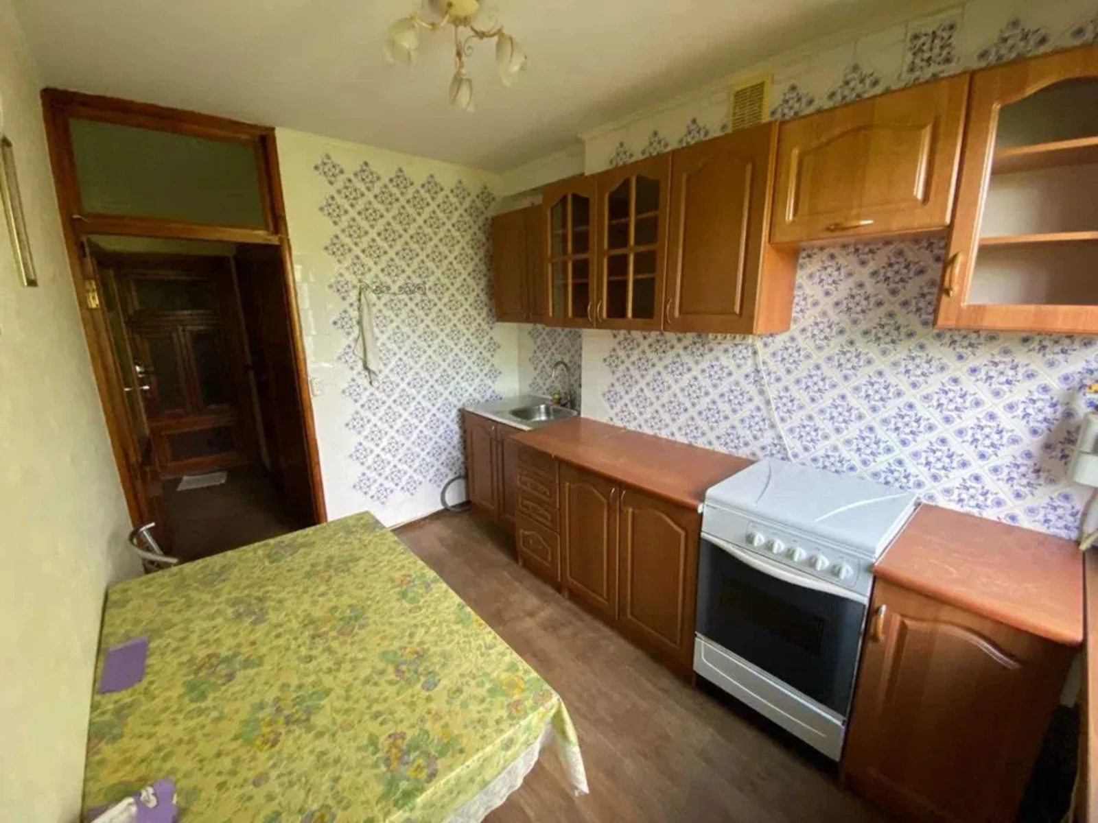 Продаж квартири 4 кімнати, 61 m², 4 пов./5 поверхів. 63, Небесной Сотни проспект (Маршала Жукова), Одеса. 