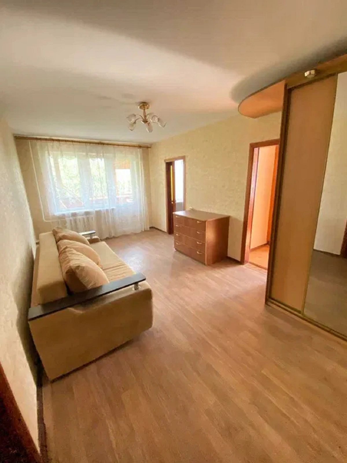 Продаж квартири 4 кімнати, 61 m², 4 пов./5 поверхів. 63, Небесной Сотни проспект (Маршала Жукова), Одеса. 