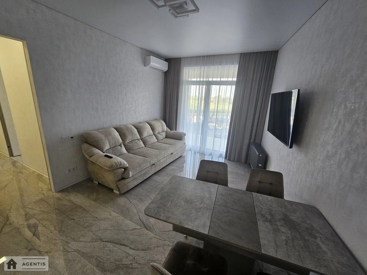 Сдам квартиру. 3 rooms, 70 m², 2nd floor/4 floors. 19, Паркова , Подгорцы. 