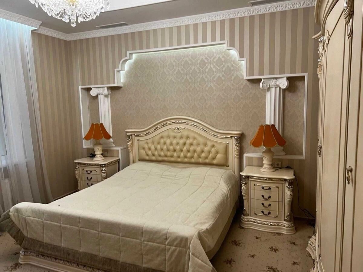 Apartment for rent. 3 rooms, 125 m², 6th floor/18 floors. Zolotoustivska, Kyiv. 