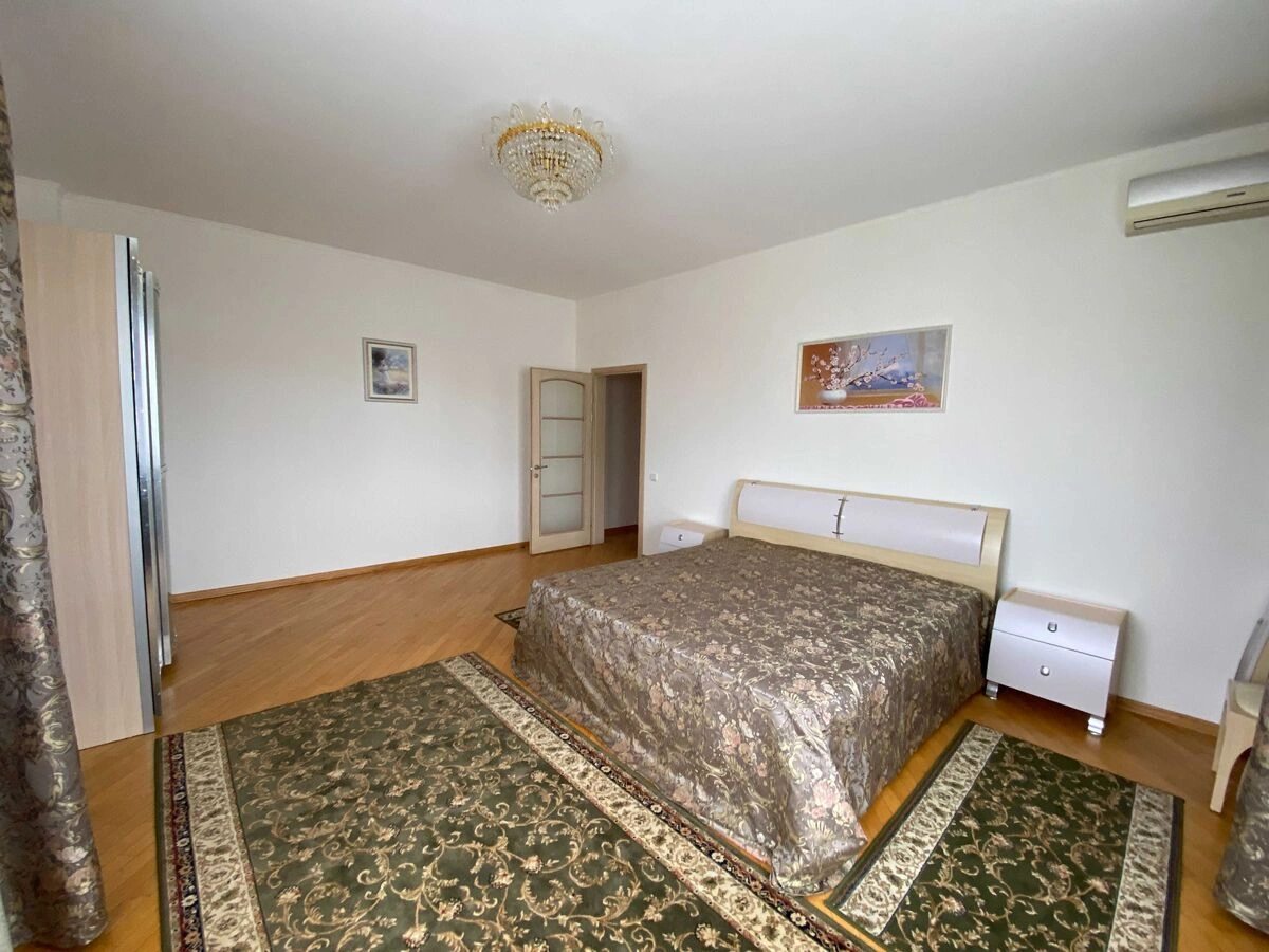 Apartment for rent. 3 rooms, 151 m², 8th floor/11 floors. 28, Oleksandra Konyskoho vul. Turhenyevska, Kyiv. 
