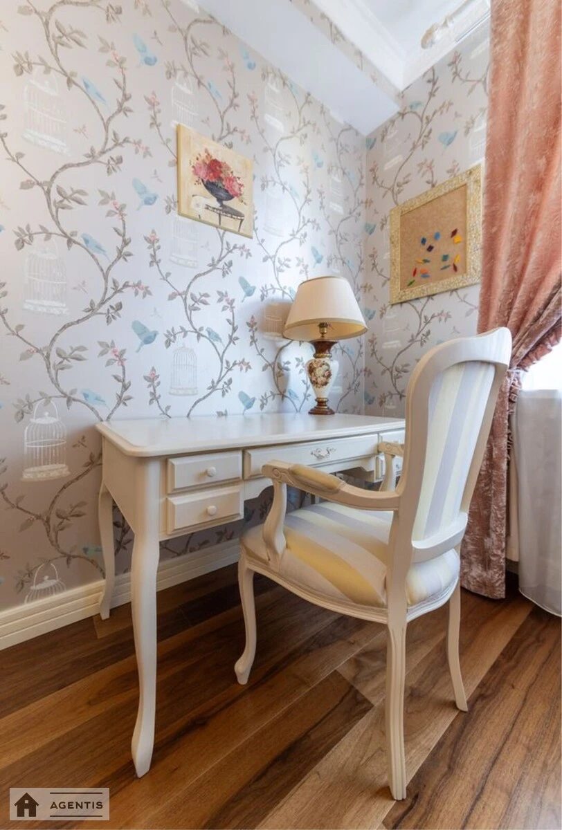 Apartment for rent. 5 rooms, 240 m², 6th floor/9 floors. 103, Antonovycha vul. Horkoho, Kyiv. 
