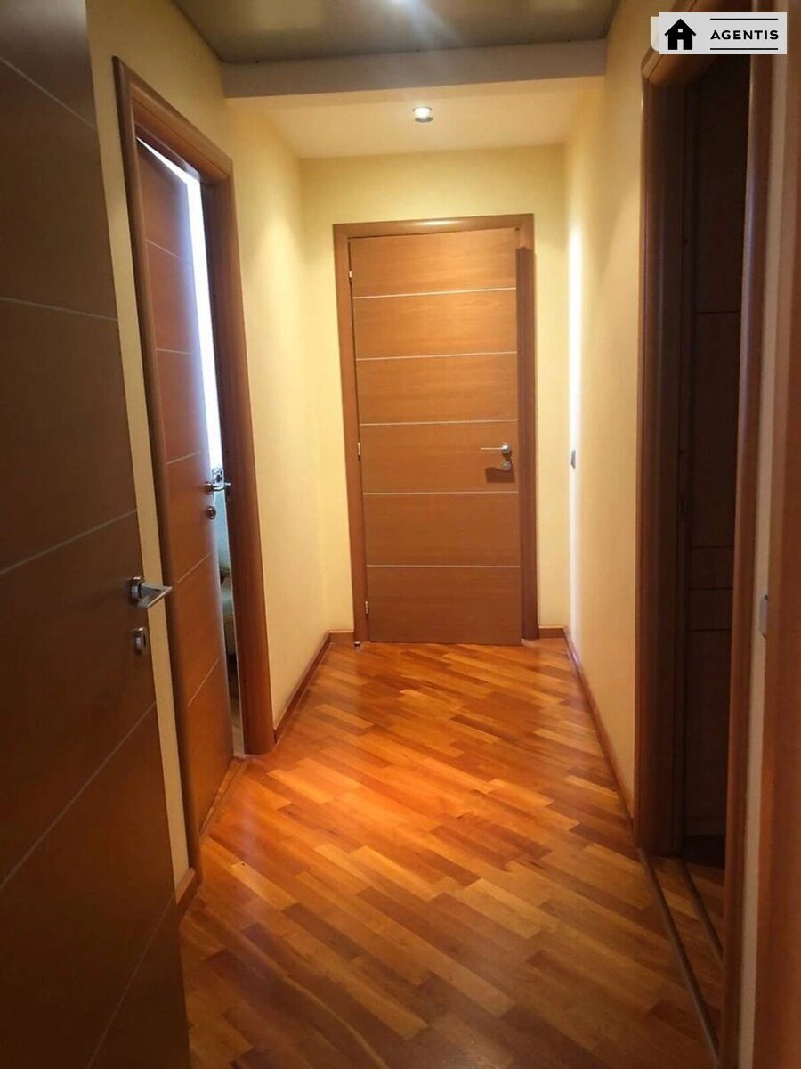 Apartment for rent. 3 rooms, 158 m², 13 floor/18 floors. 49, Volodymyrska 49, Kyiv. 