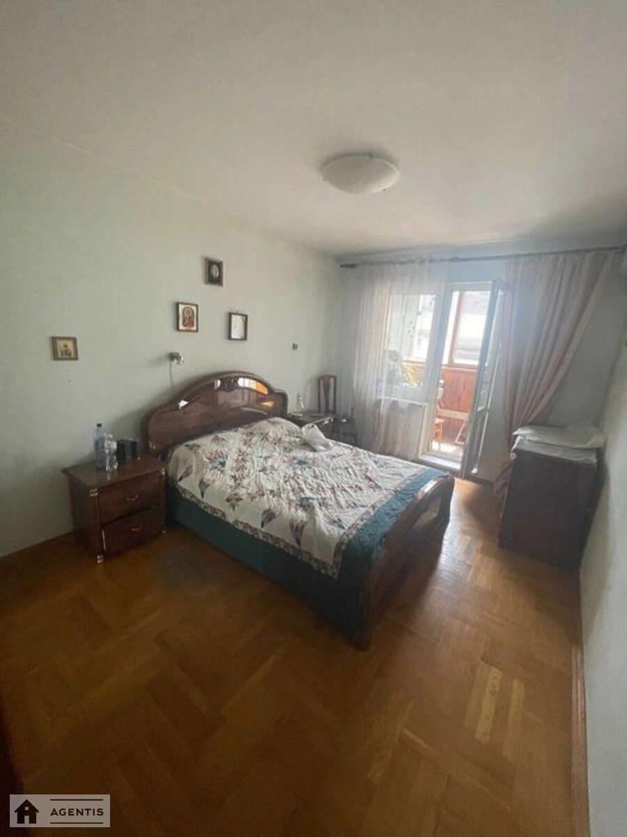 Apartment for rent. 3 rooms, 105 m², 5th floor/18 floors. 1, Borysa Hmyri vul., Kyiv. 