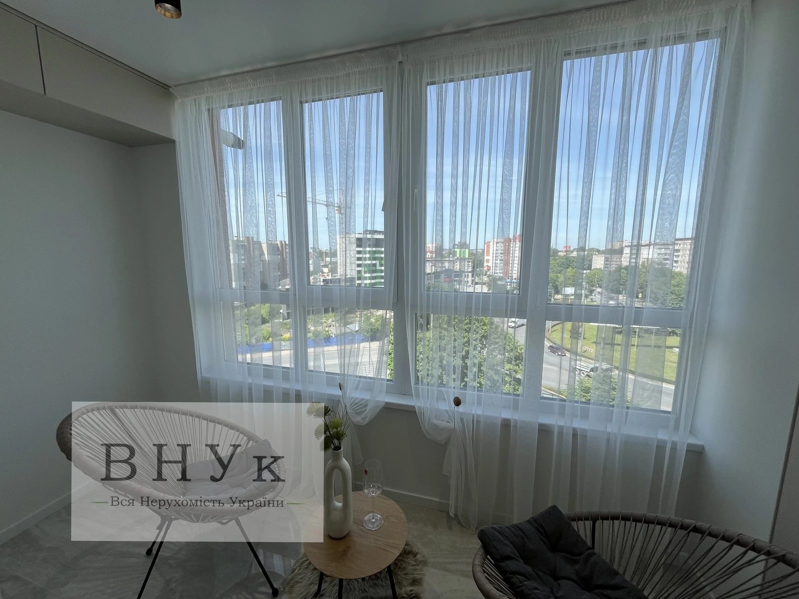 Продаж квартири. 2 rooms, 67 m², 8th floor/9 floors. Злуки пр., Тернопіль. 