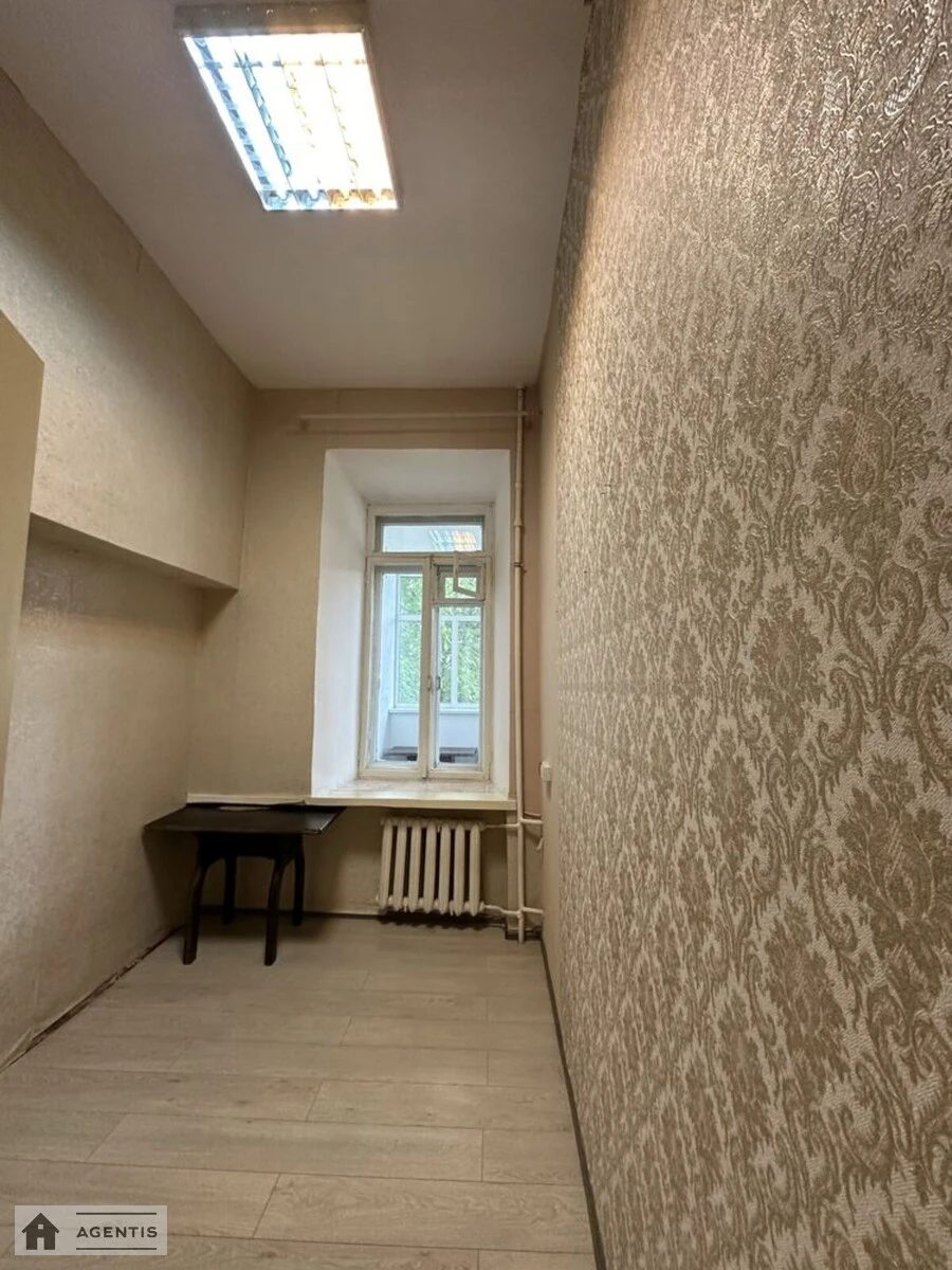 Сдам квартиру. 3 rooms, 90 m², 1st floor/4 floors. Деснянский район, Киев. 