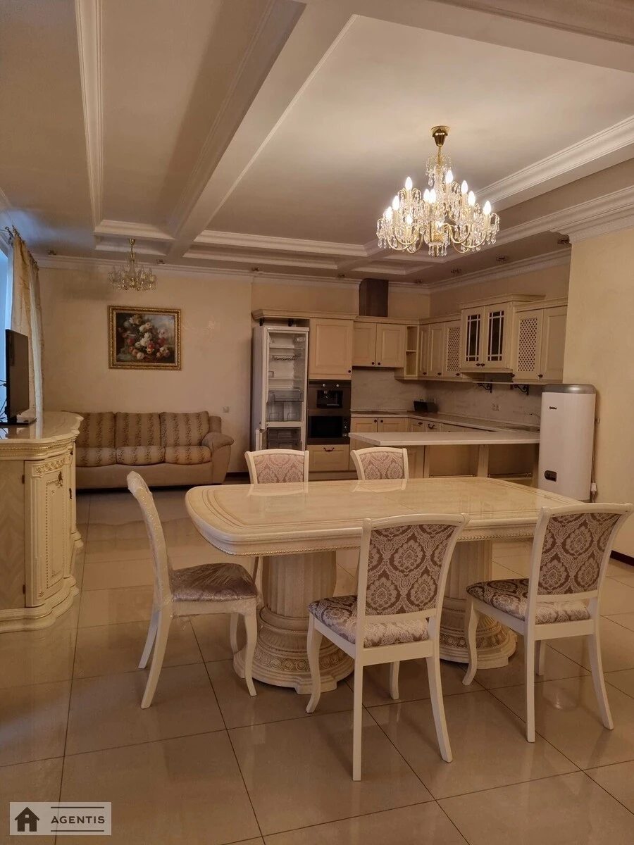 Apartment for rent. 4 rooms, 155 m², 5th floor/25 floors. Tarasa Shevchenka bulv., Kyiv. 