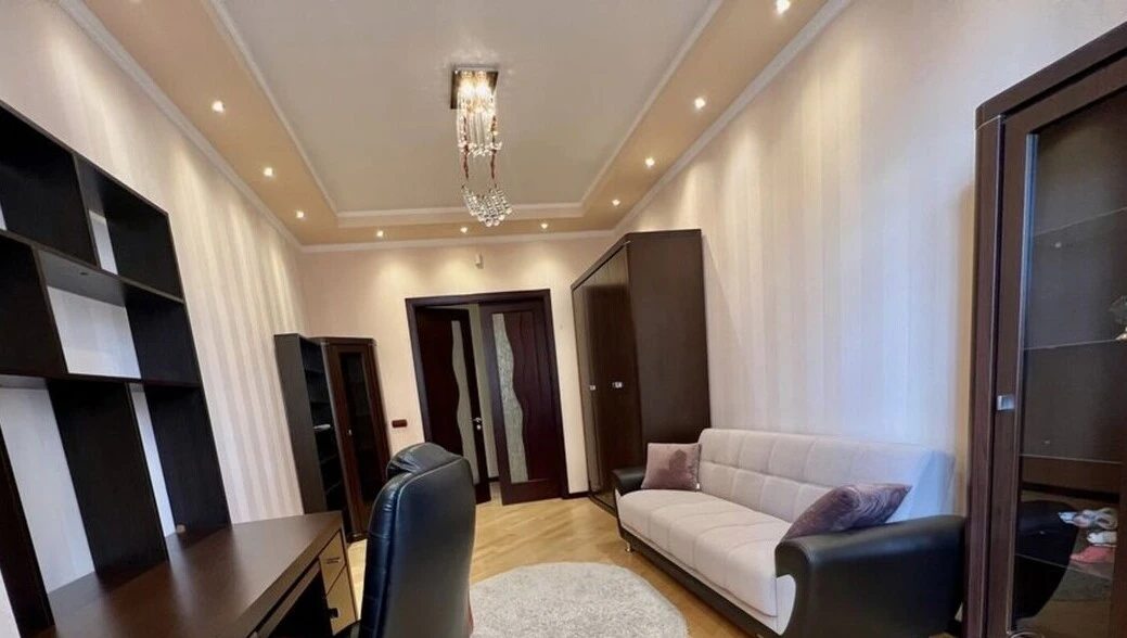 Apartment for rent. 2 rooms, 109 m², 8th floor/25 floors. 32, Yevhena Konovaltsya vul. Shchorsa, Kyiv. 