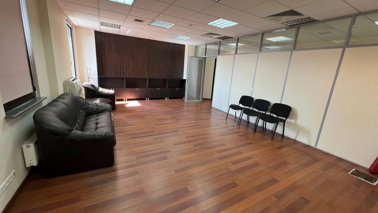 Office for rent 3 rooms, 120 m², 5th fl./7 floors. 120, Saksaganskogo 120, Kyiv. 