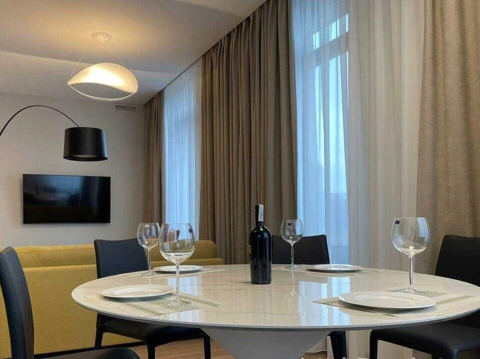 Apartment for rent. 3 rooms, 100 m², 11 floor/24 floors. 2, Ivana Fedorova vul., Kyiv. 