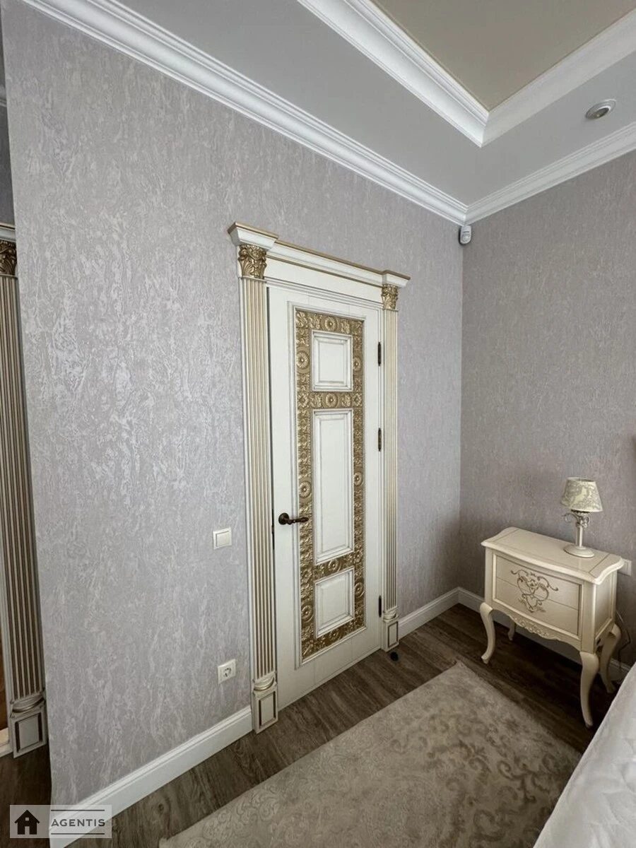Apartment for rent. 3 rooms, 132 m², 6th floor/30 floors. 7, Andriya Verkhohlyada vul. Mykhayla Drahomirova, Kyiv. 