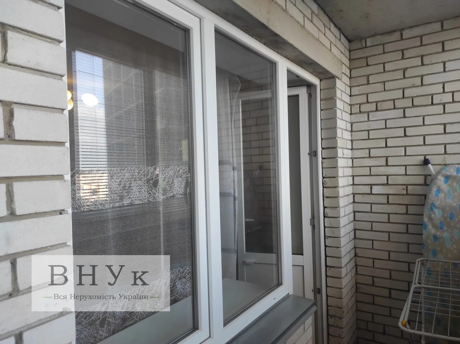 Apartments for sale. 2 rooms, 63 m², 3rd floor/10 floors. Troleybusna vul., Ternopil. 