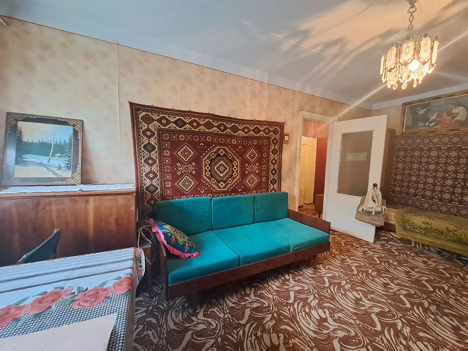 Apartments for sale. 1 room, 295 m², 1st floor/5 floors. Vynnychenka V. vul., Ternopil. 