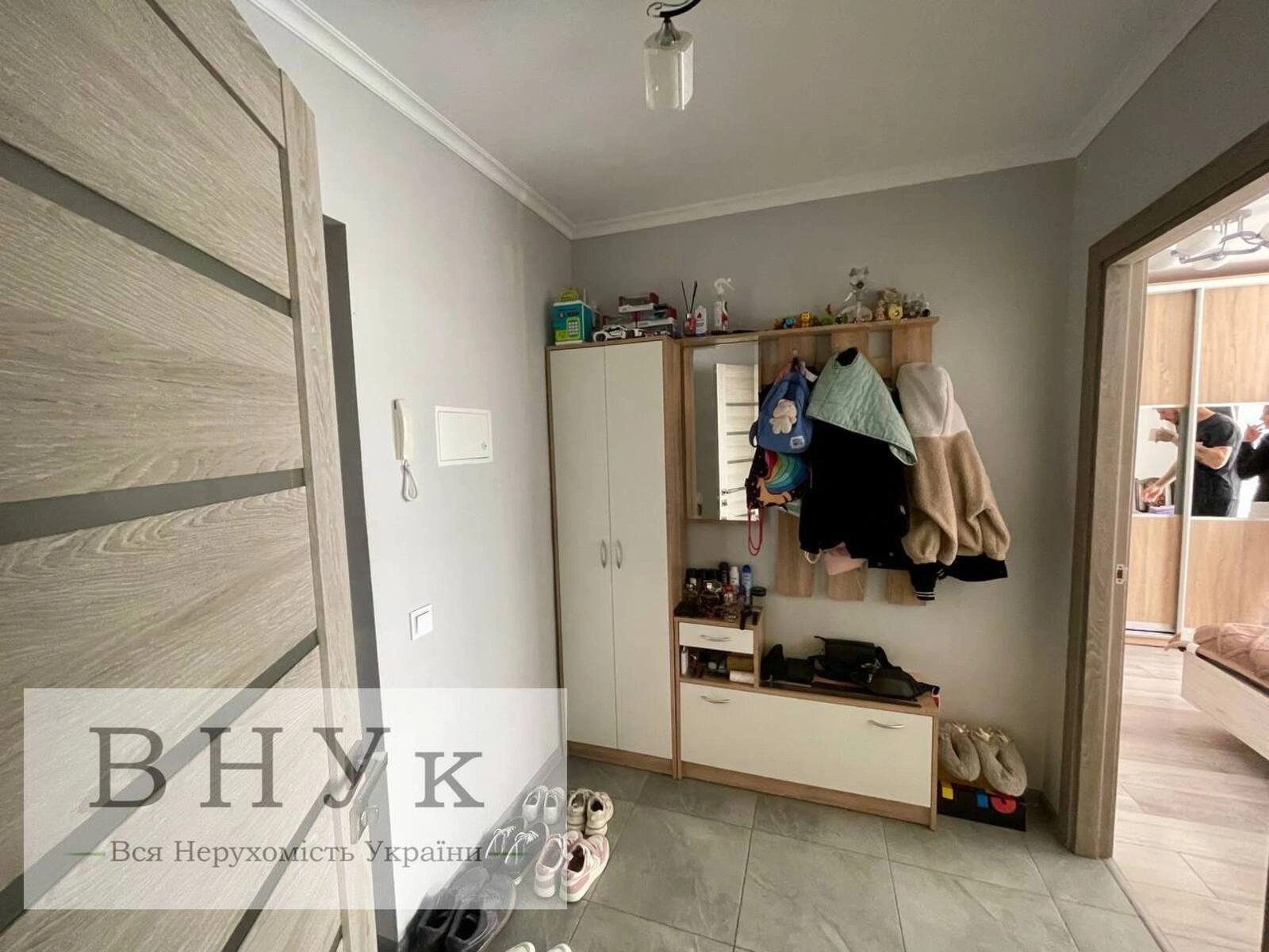 Apartments for sale. 1 room, 40 m², 9th floor/10 floors. Kutkivtsi  Bentsalya vul., Ternopil. 