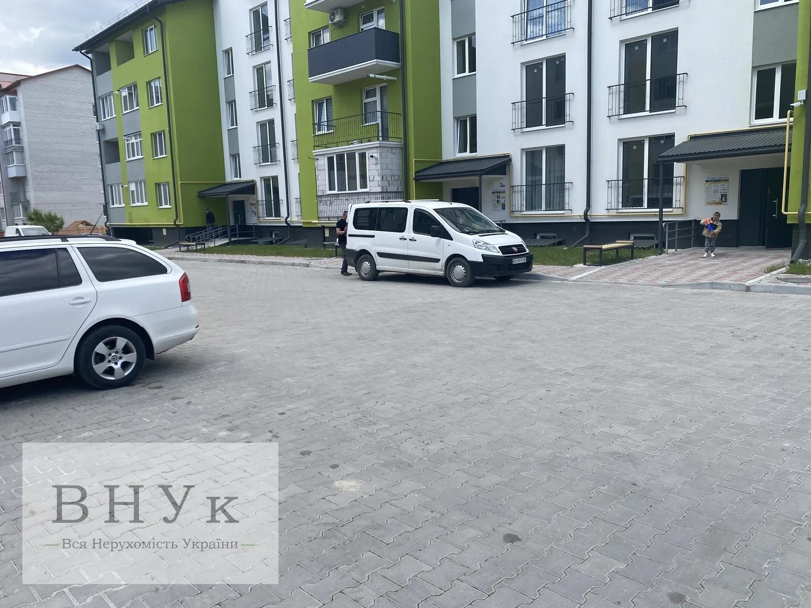 Apartments for sale 1 room, 41 m², 1st fl./4 floors. Stusa V. vul., Ternopil. 