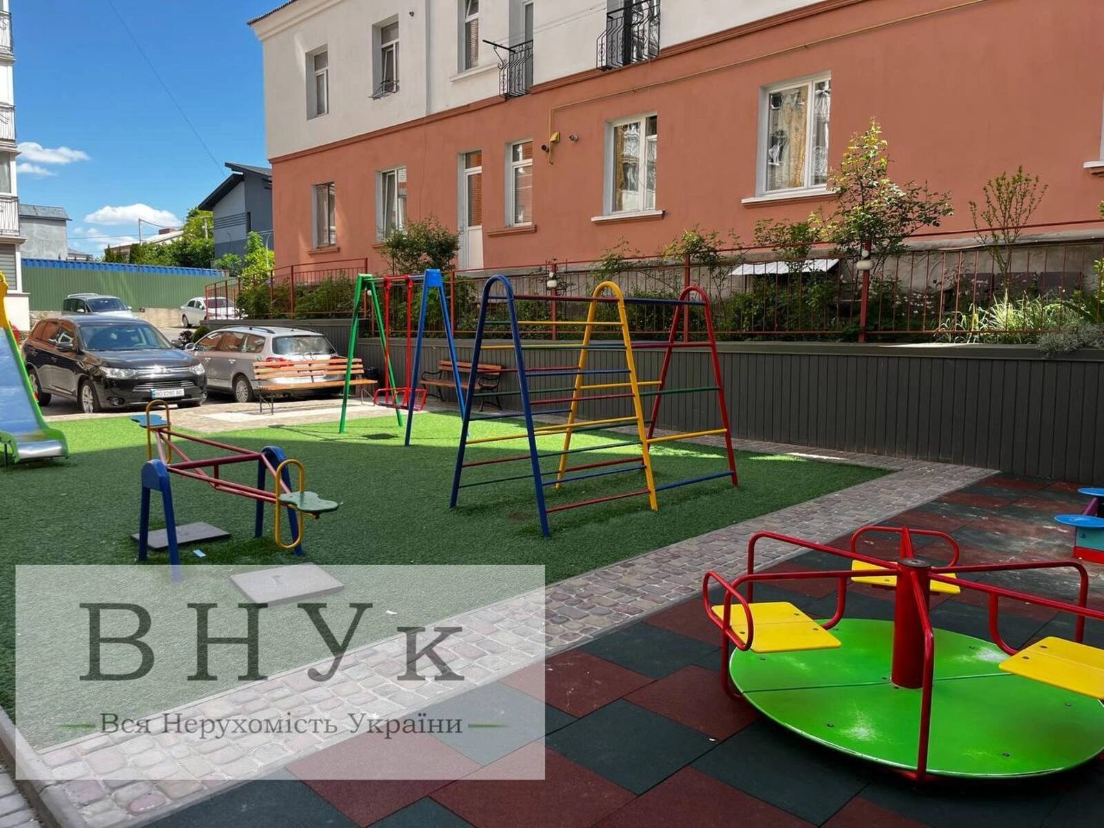 Продаж квартири 3 кімнати, 71 m², 8 пов./9 поверхів. Коцюбинського вул., Тернопіль. 