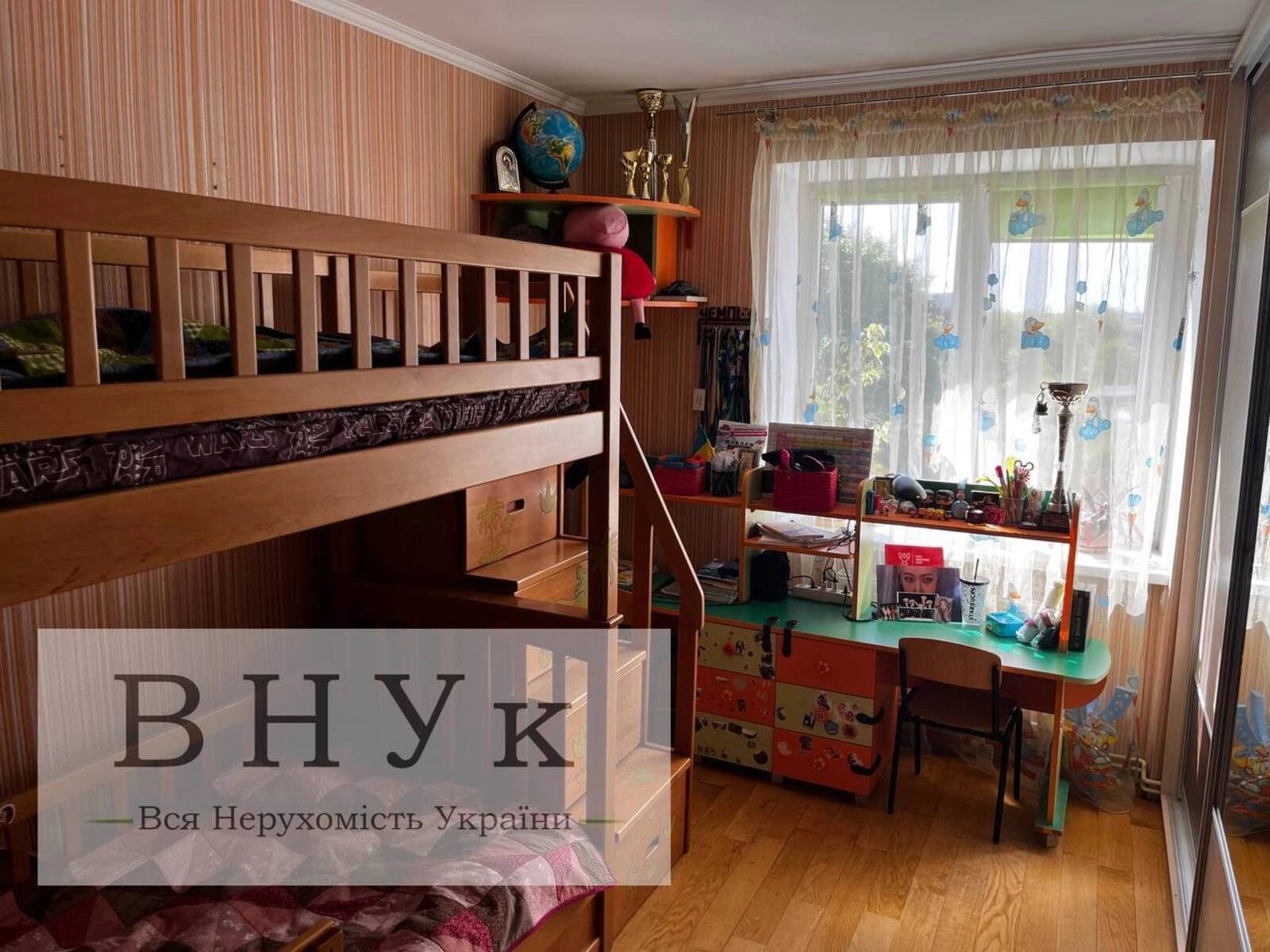 Apartments for sale. 3 rooms, 76 m², 6th floor/6 floors. Karpenka vul., Ternopil. 