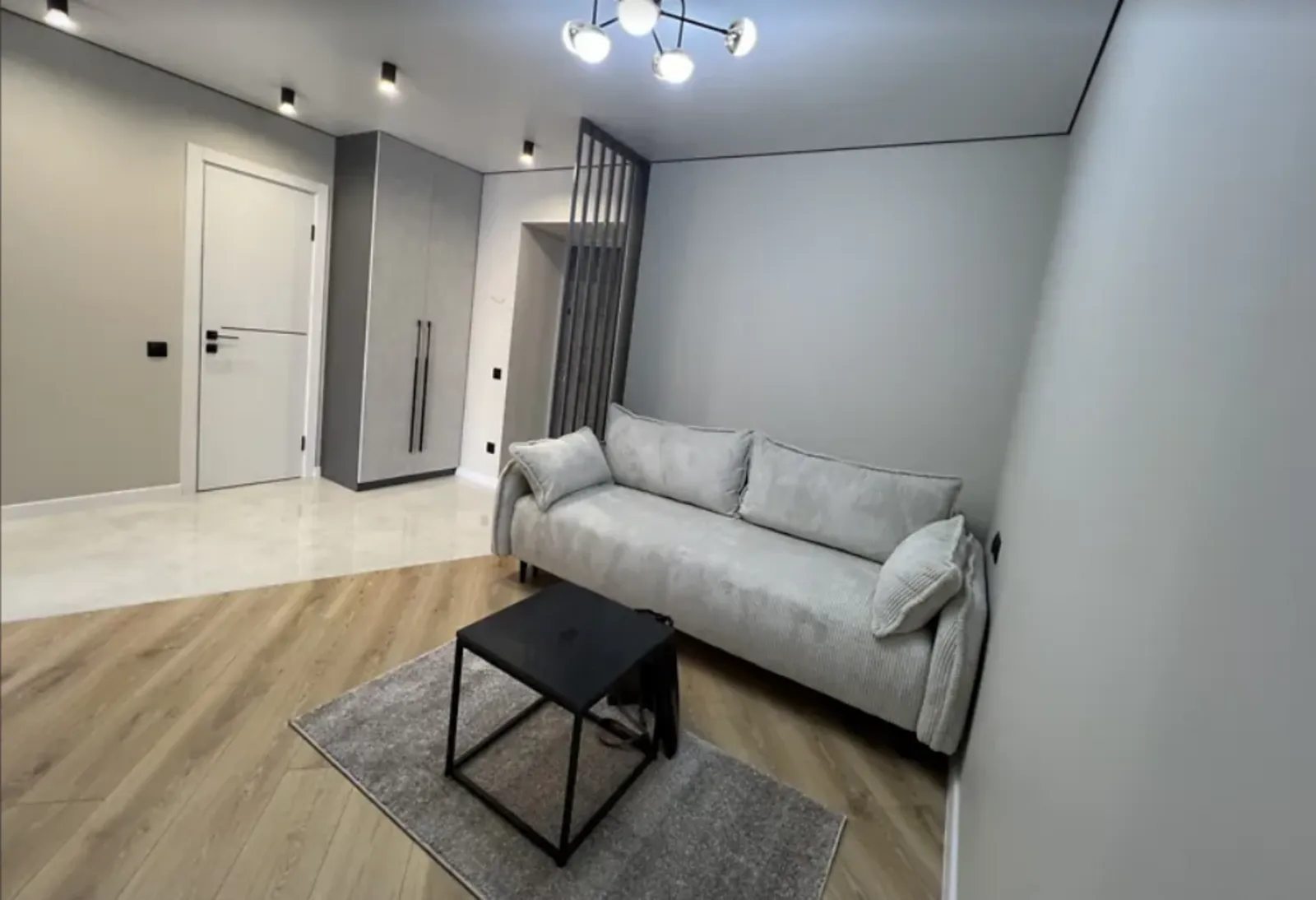 Apartments for sale. 1 room, 45 m², 9th floor/10 floors. Halytska vul., Ternopil. 