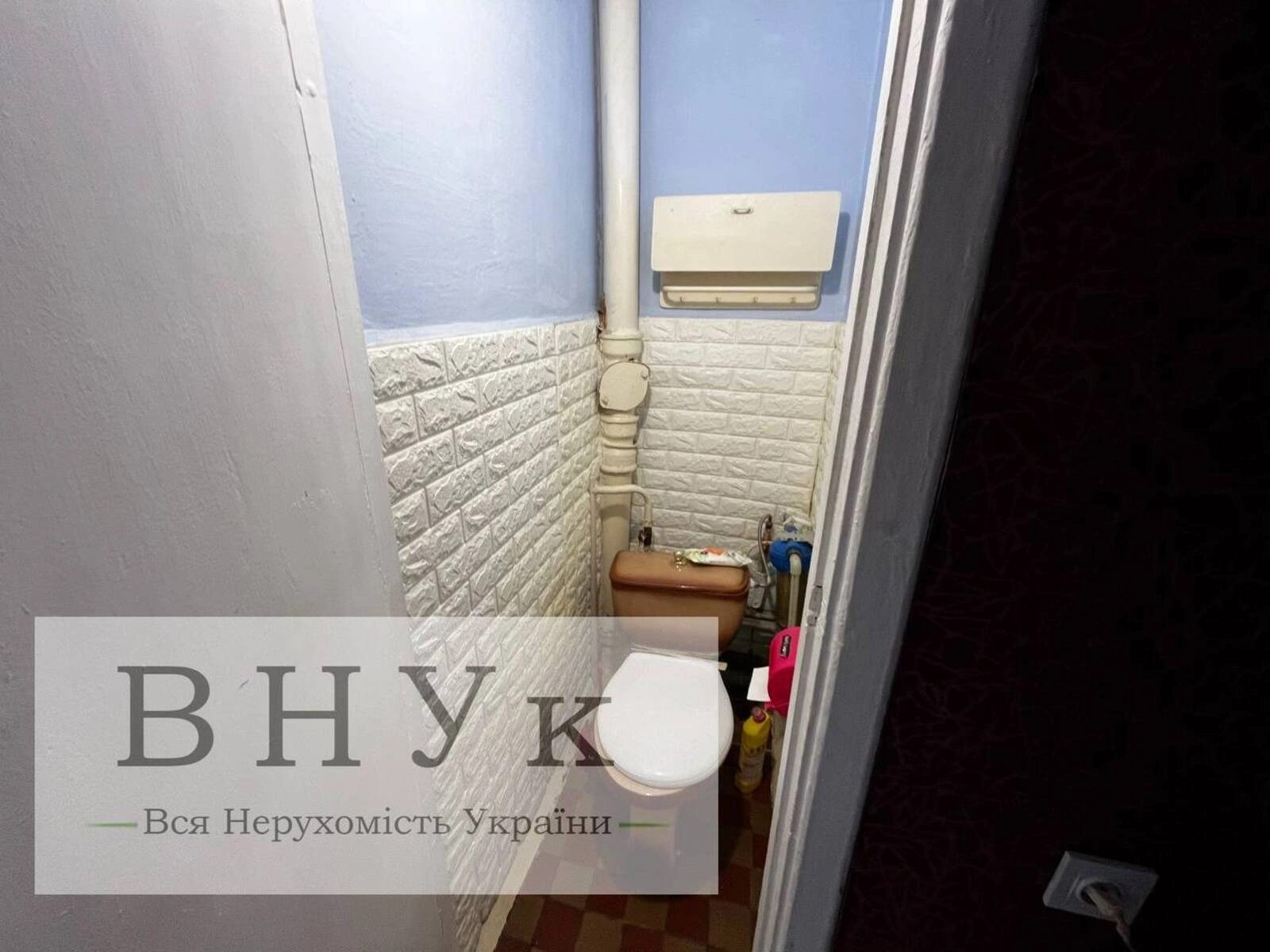 Продаж квартири. 1 room, 30 m², 5th floor/5 floors. Шпитальна вул., Тернопіль. 