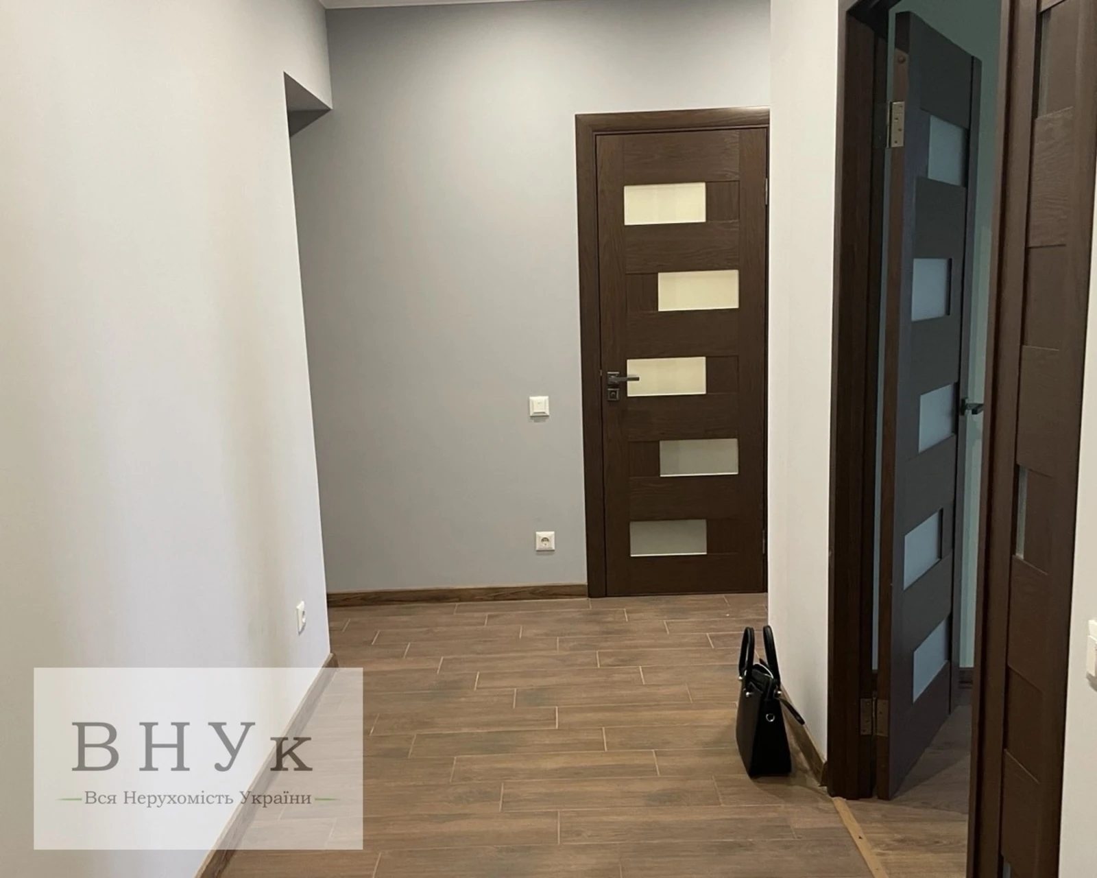 Продаж квартири 2 кімнати, 79 m², 4 пов./11 поверхів. Будного С. , Тернопіль. 