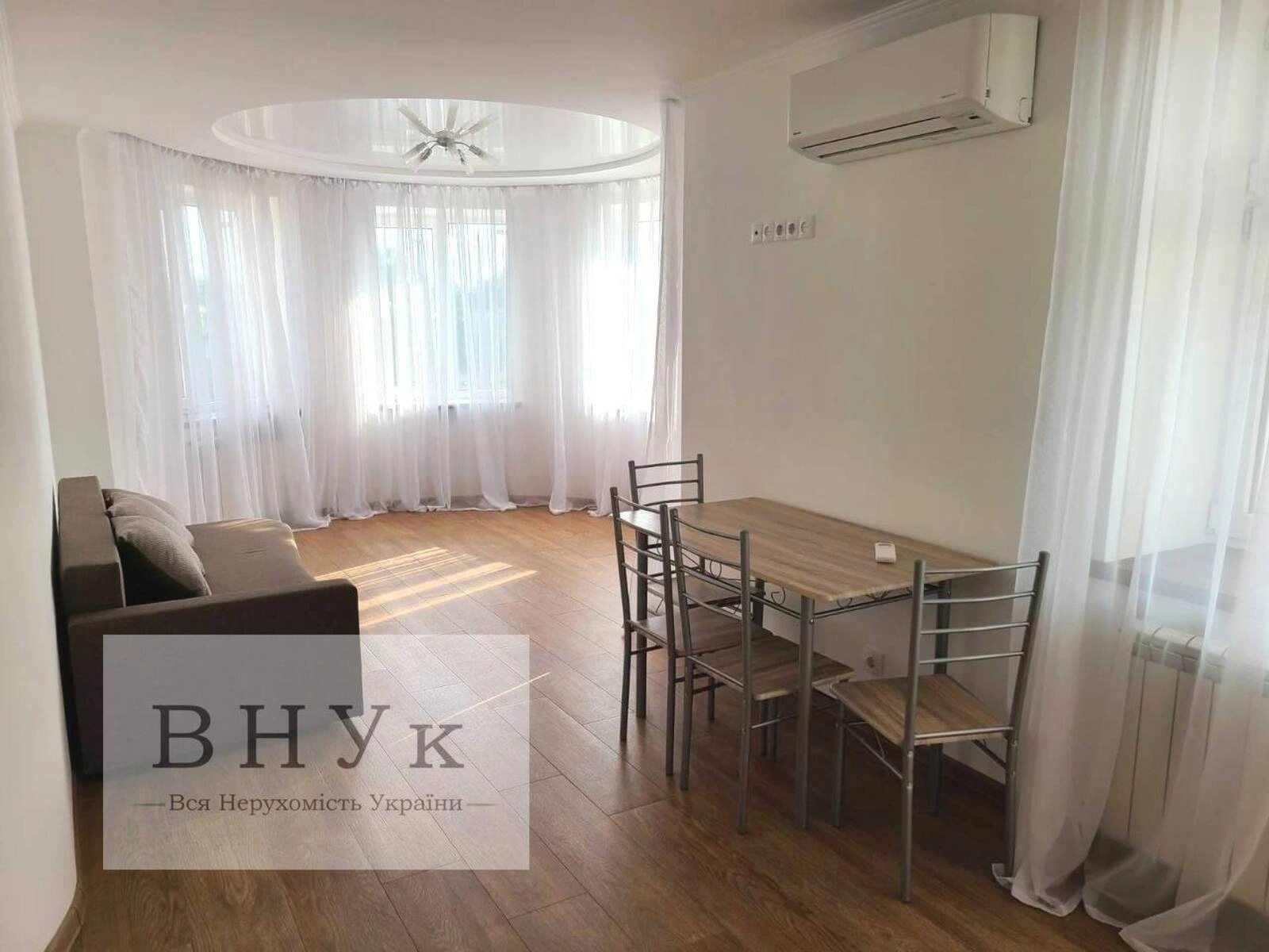 Apartments for sale. 3 rooms, 76 m², 9th floor/11 floors. Hayova Bichna vul., Ternopil. 