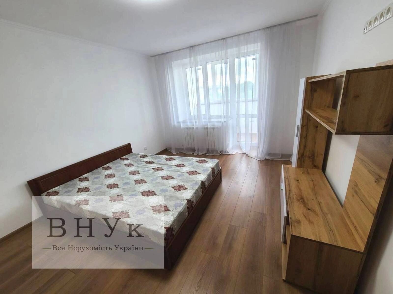 Apartments for sale. 3 rooms, 76 m², 9th floor/11 floors. Hayova Bichna vul., Ternopil. 