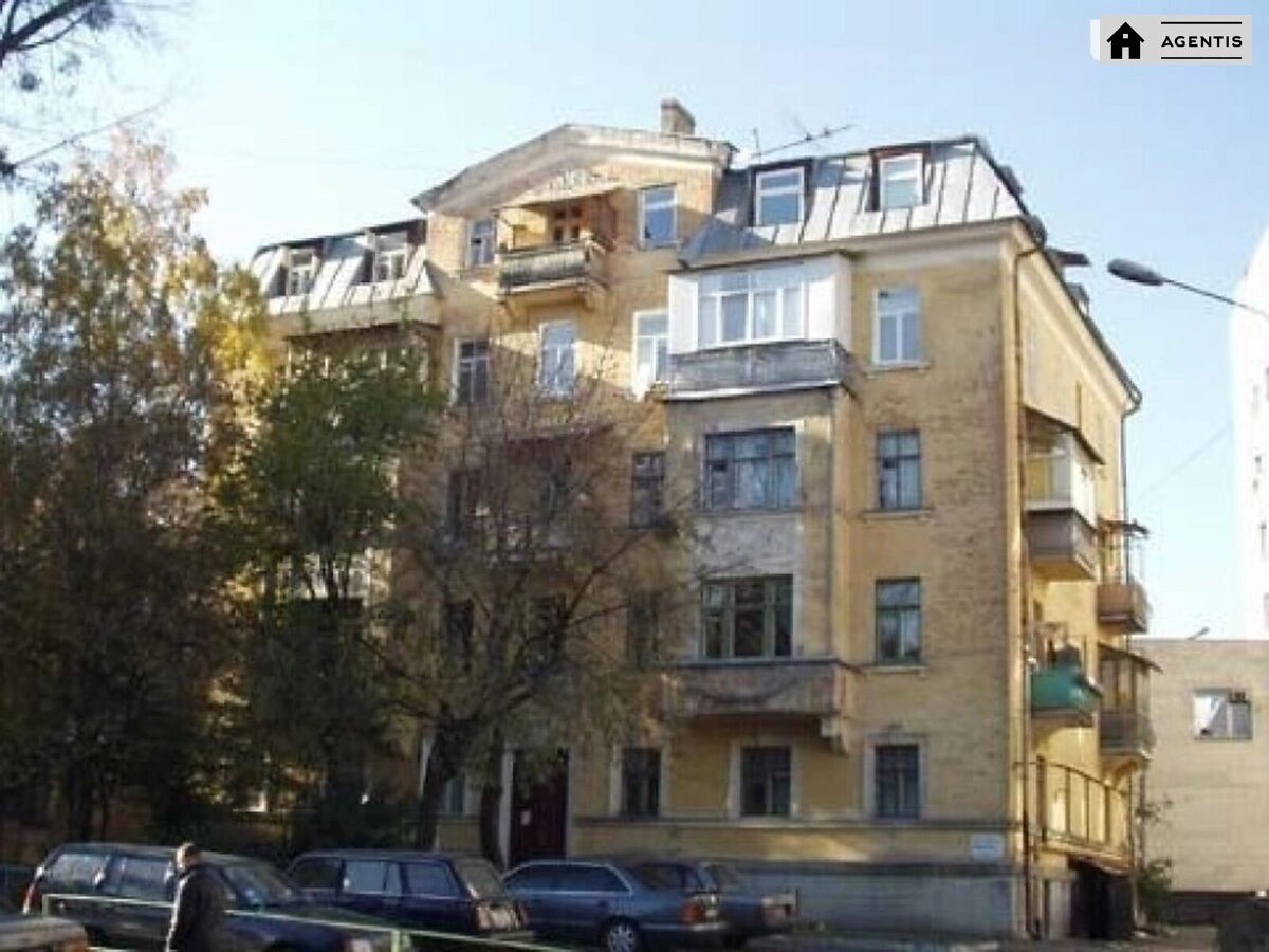 Сдам квартиру. 6 rooms, 120 m², 1st floor/5 floors. 12, Олеся Гончара вул., Киев. 