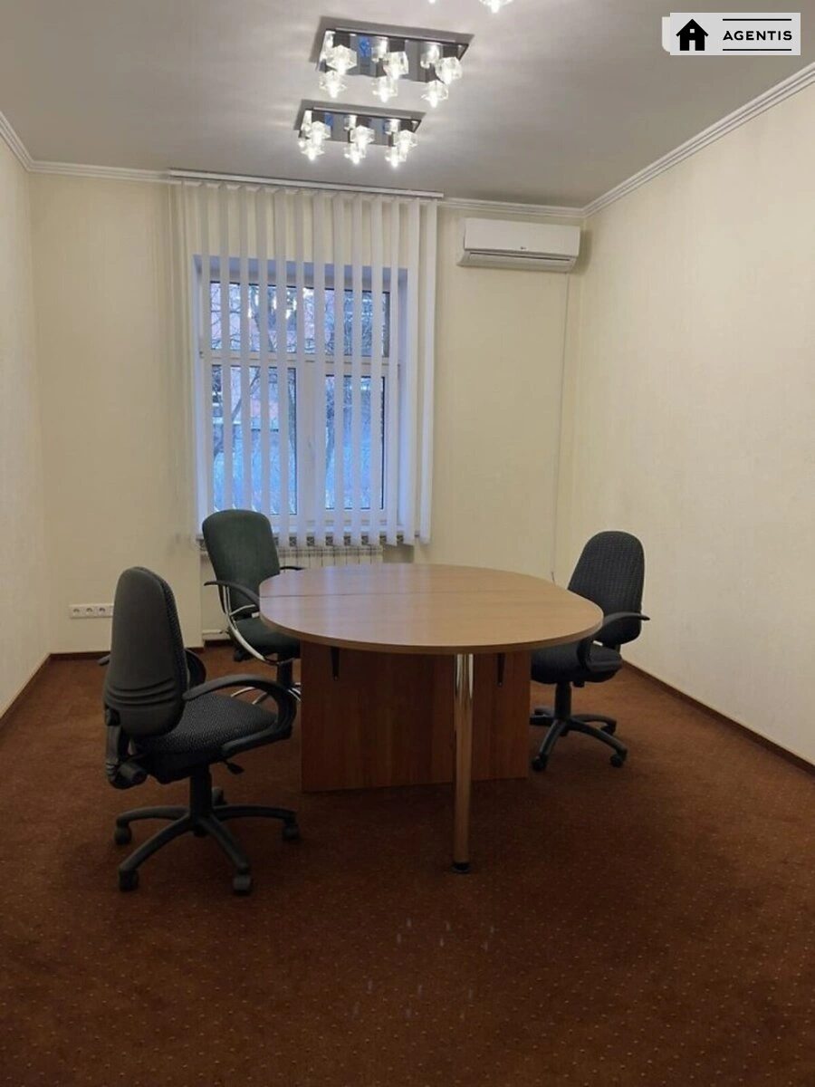 Apartment for rent. 6 rooms, 120 m², 1st floor/5 floors. 12, Olesya Honchara vul., Kyiv. 