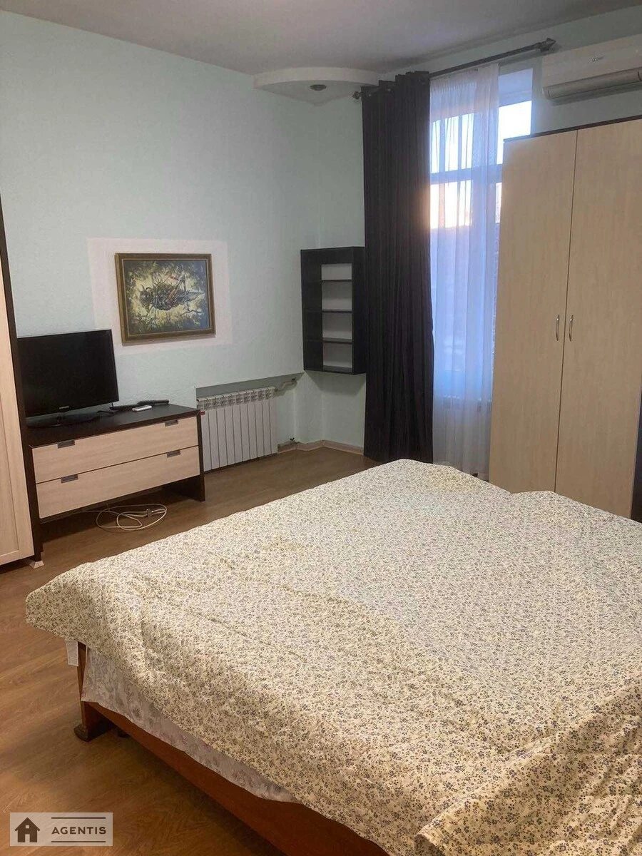 Apartment for rent. 4 rooms, 127 m², 5th floor/5 floors. 59, Bohdana Khmelnytskoho vul., Kyiv. 