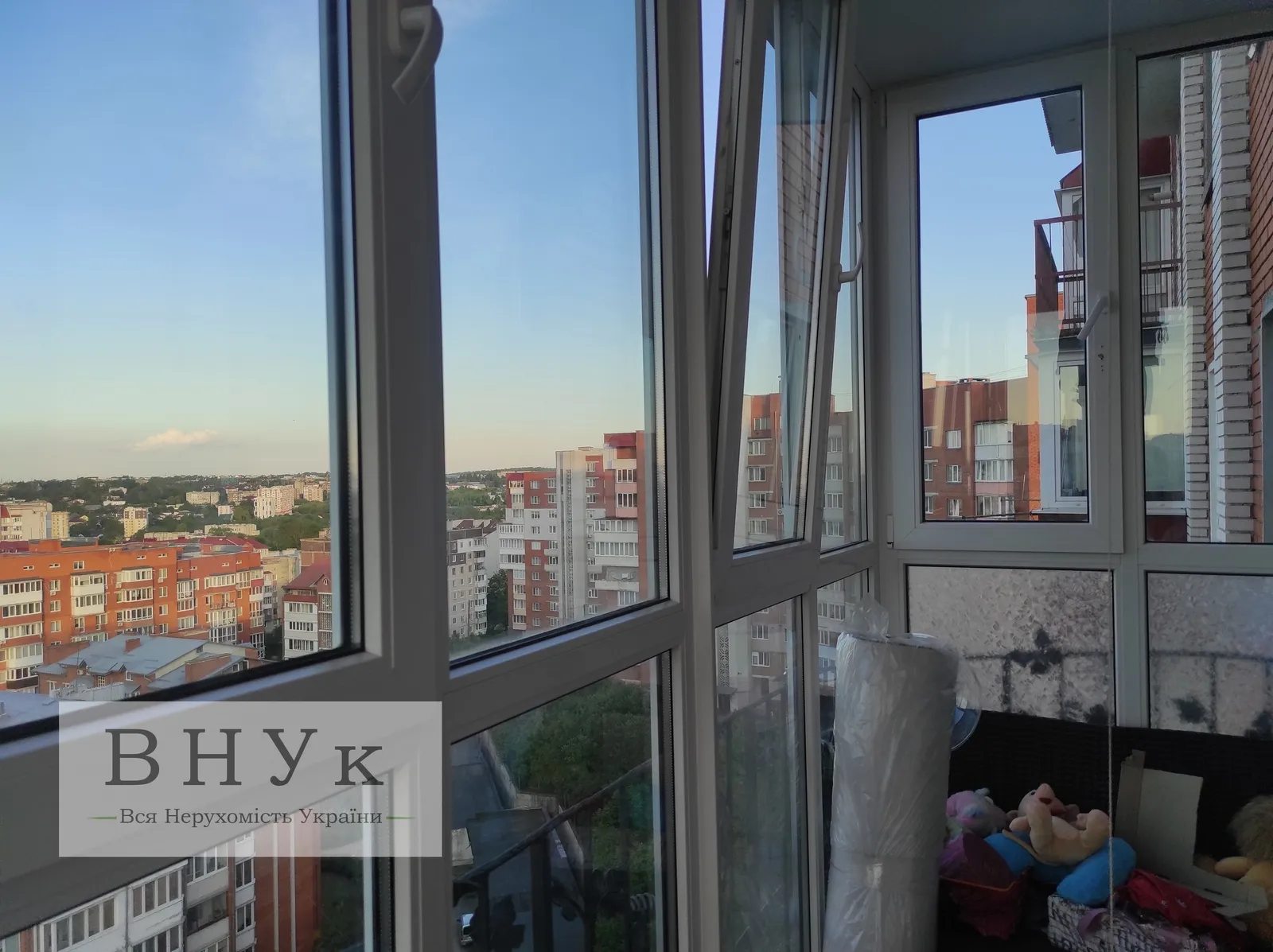 Apartments for sale 2 rooms, 64 m², 9th fl./10 floors. Karpenka vul., Ternopil. 