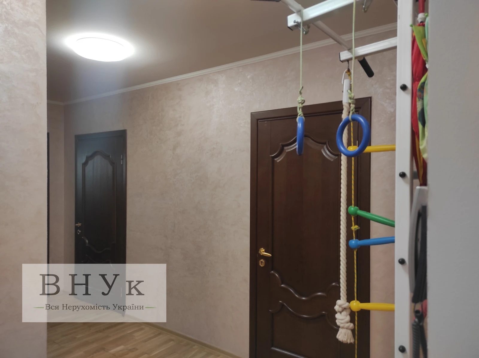 Apartments for sale 2 rooms, 64 m², 9th fl./10 floors. Karpenka vul., Ternopil. 