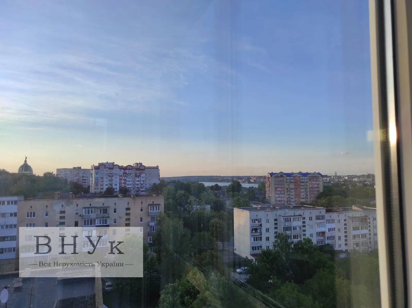Apartments for sale. 2 rooms, 64 m², 9th floor/10 floors. Karpenka vul., Ternopil. 