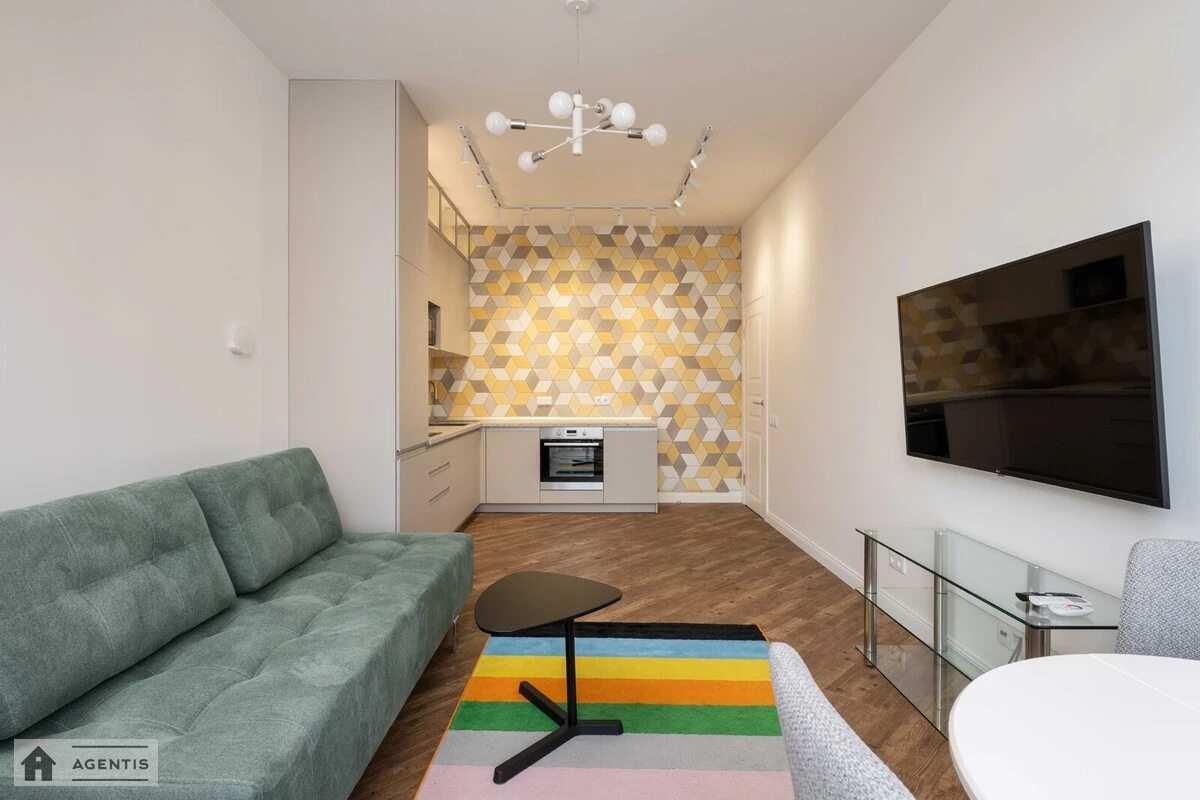 Apartment for rent. 2 rooms, 56 m², 11 floor/22 floors. 28, Vasylya Tyutyunnyka vul. Anri Barbyusa, Kyiv. 