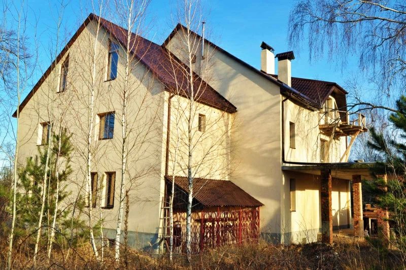 House for sale. 8 rooms, 600 m², 3 floors. 1, Rosyyskaya, Zhytomyr. 