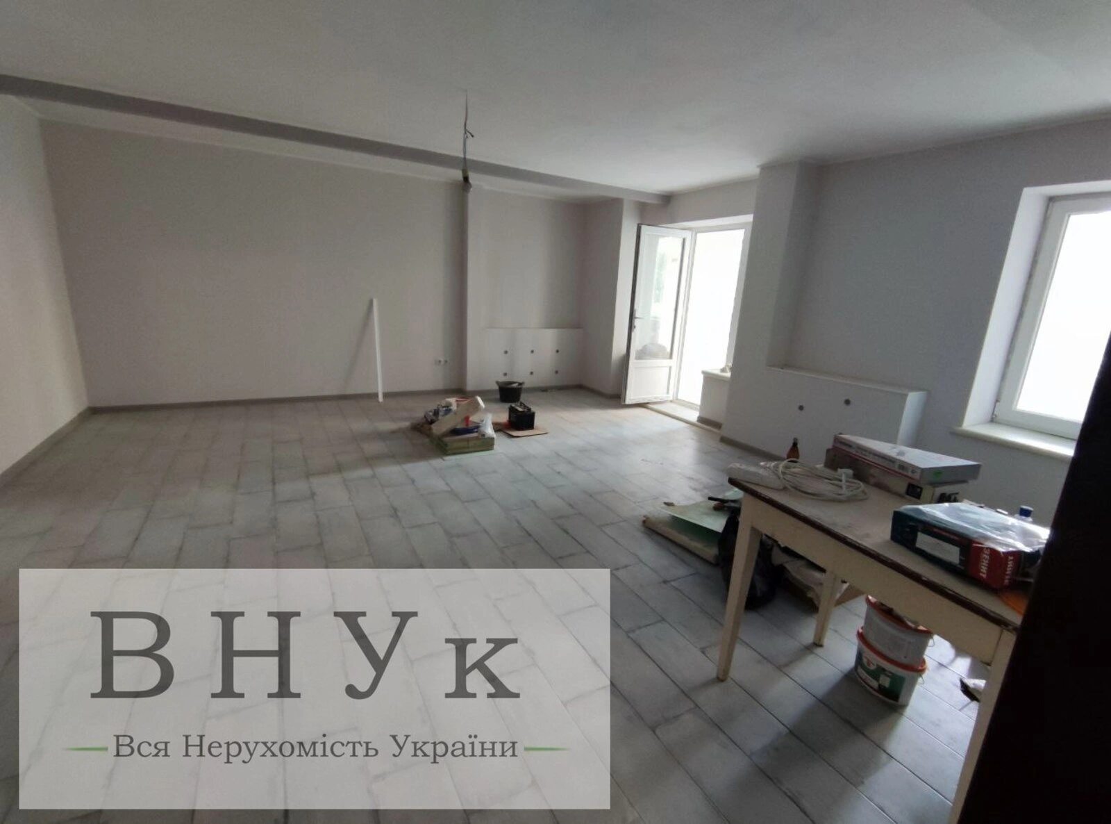 Продаж квартири 1 кімната, 66 m², 1 пов./10 поверхів. Свободи , Хмельницький. 